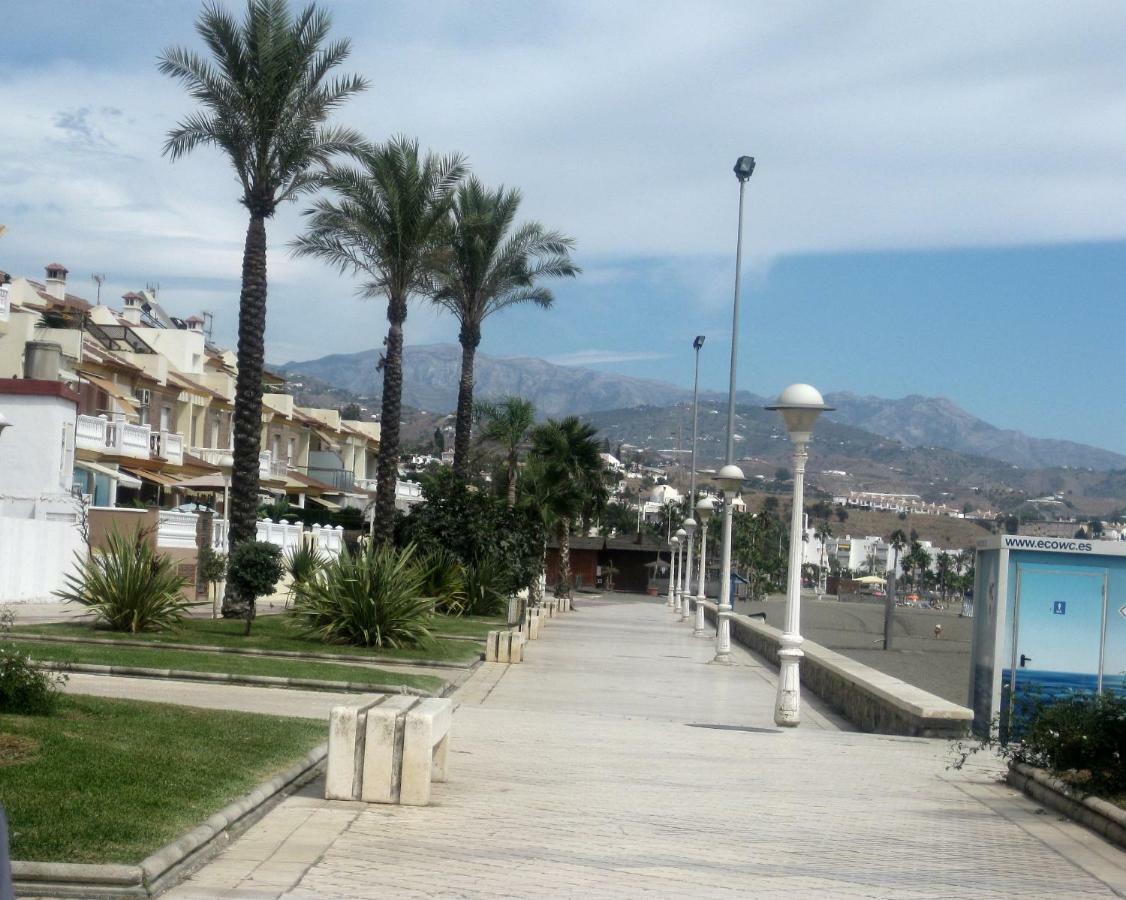 Ferienwohnung Ana'S Torre Del Mar Exterior foto